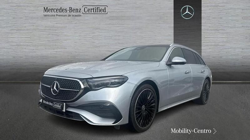 Hightechsilber metallic Usado 2024 Mercedes E300 AMG Line Premium | 68.900 € - Imagen 1/4