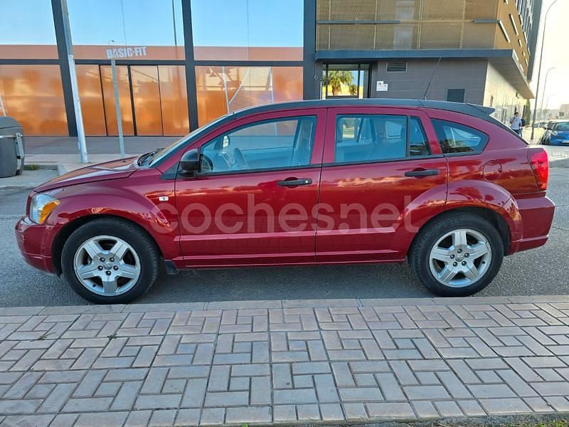 Usado Dodge Caliber 140 CV (102 kW) 2008 Granate Utilitario