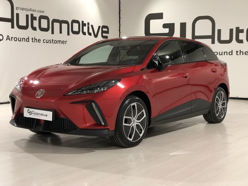 Rojo Usado 2023 MG MG4 EV Luxury Utilitario | 36.790 € - Imagen 1/4