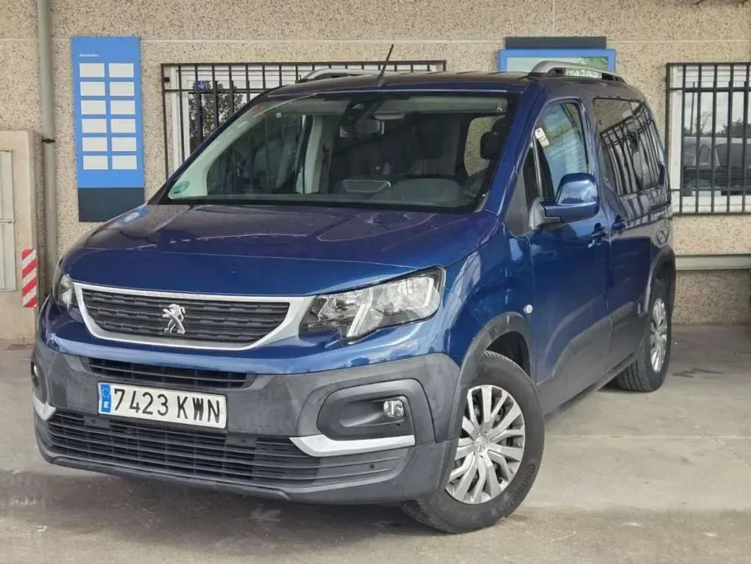Usado Peugeot Rifter Active 99 CV (72 kW) 2019 Azul Monovolumen