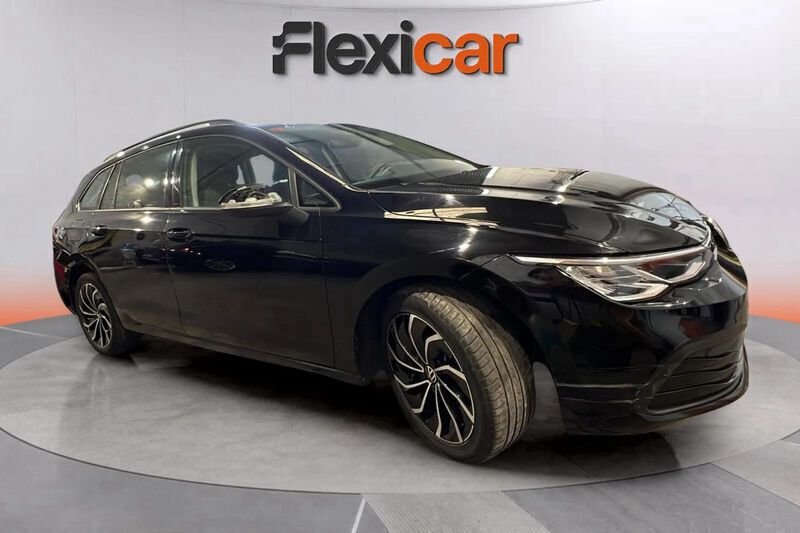 Negro Usado 2021 VW Golf VIII Life Berlina | 18.970 € (Precio justo) - Imagen 1/4