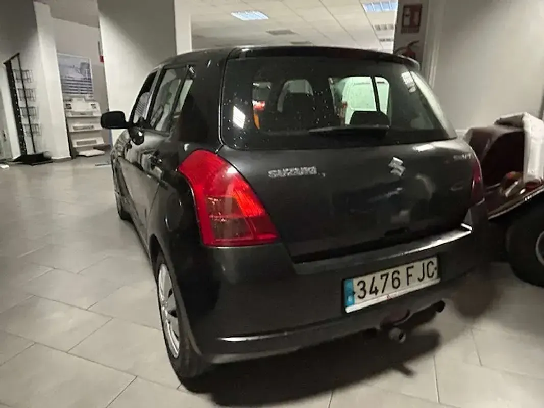 Usado Suzuki Swift GL 69 CV (50 kW) 2007 Negro Utilitario