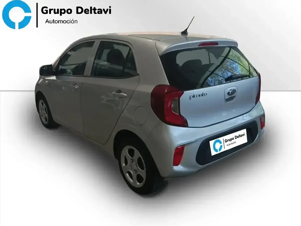 Usado Kia Picanto 67 CV (49 kW) 2018 Gris / plata Utilitario
