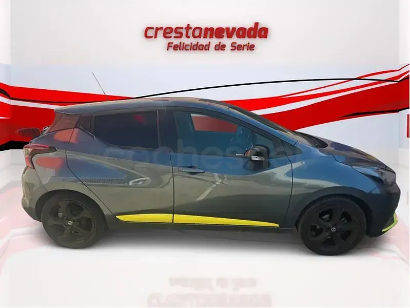 Usado Nissan Kiiro 92 CV (67 kW) 2022 Gris / plata Berlina
