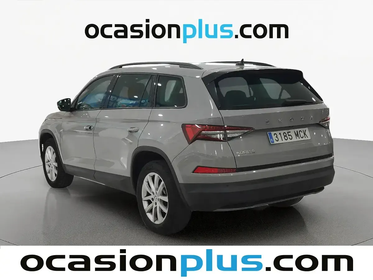 Usado Skoda Kodiaq Ambition 150 CV (110 kW) 2022 Gris SUV