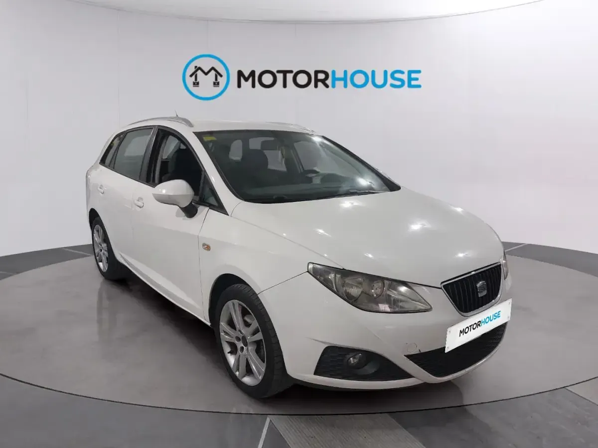 Usado Seat Ibiza Style 85 CV (62 kW) 2011 Blanco