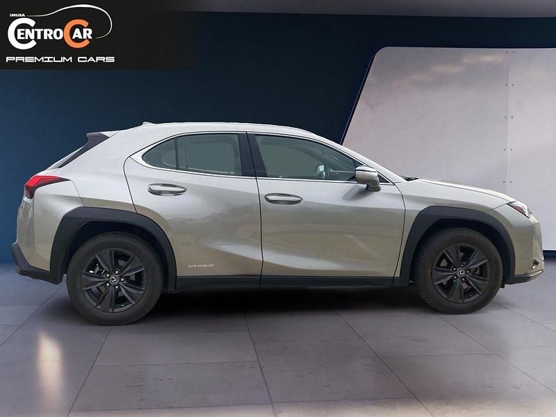 Usado Lexus UX 250h Business Edition 184 CV (135 kW) 2022 Beige SUV