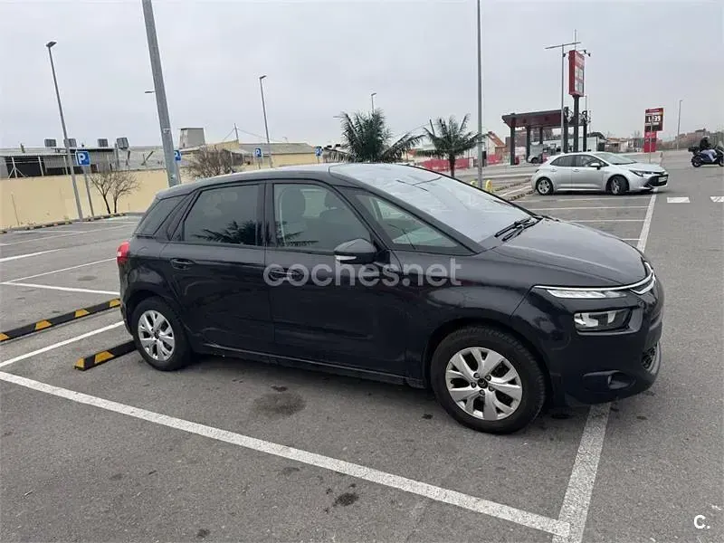 Usado Citroën C4 Picasso Seduction 120 CV (88 kW) 2014 Negro Monovolumen