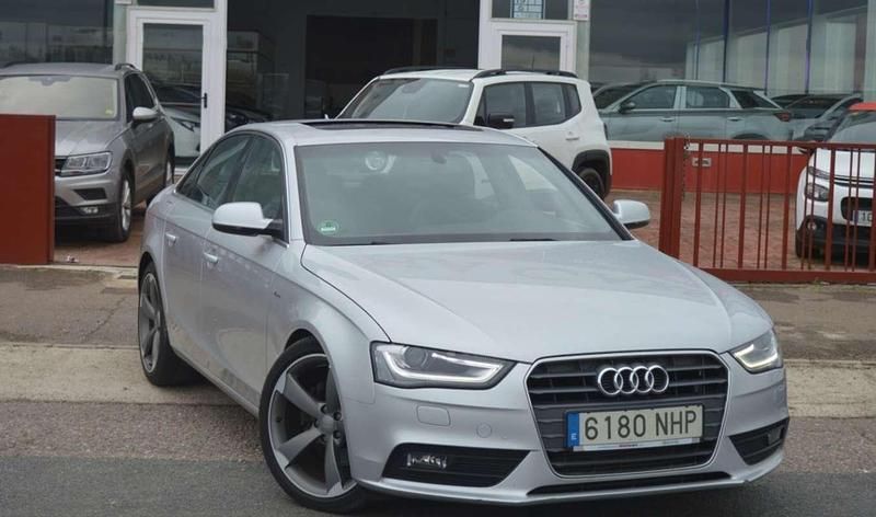 Usado Audi A4 S-Line 150 CV (110 kW) 2014 Gris / plata Berlina