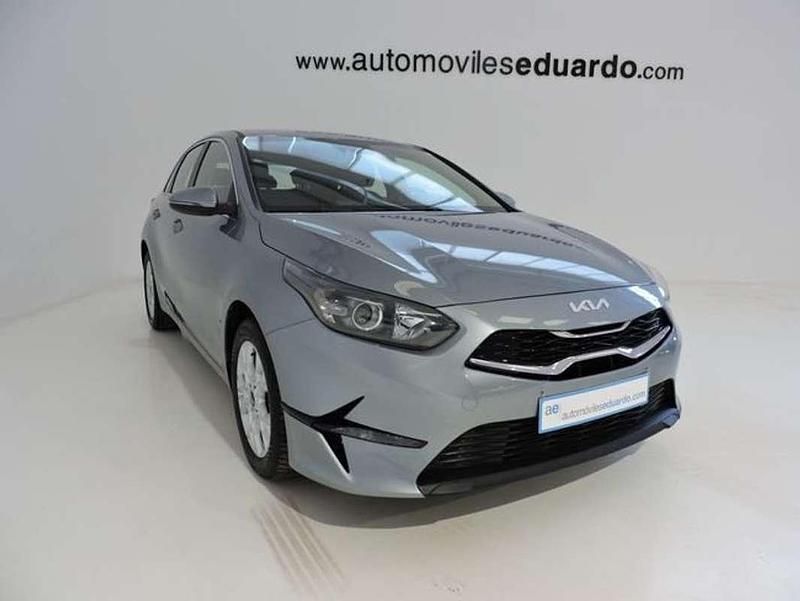 Usado Kia XCeed 120 CV (88 kW) 2022 Gris SUV