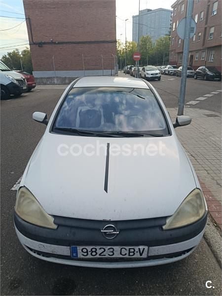 Gris / plata Usado 2002 Opel Corsa Club Berlina | 1390 € (Buen precio) - Imagen 1/4