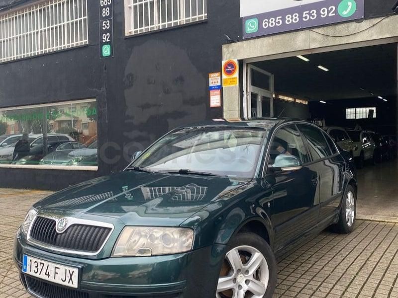 Usado Skoda Superb 115 CV (84 kW) 2007 Verde Berlina