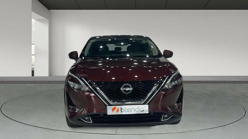 Usado Nissan Qashqai N-Connecta 158 CV (116 kW) 2023 Granate burgundy metalizado SUV