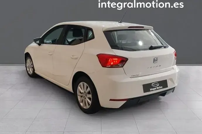Usado Seat Ibiza Reference 74 CV (54 kW) 2018 Utilitario