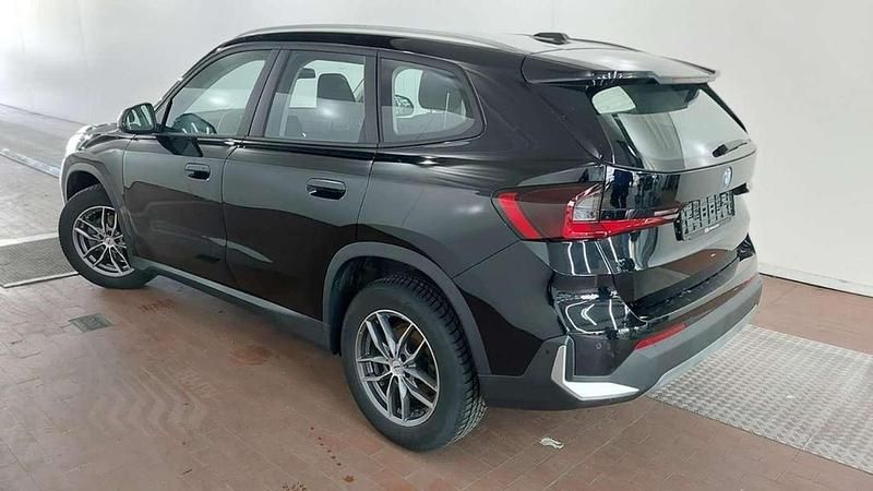 Usado BMW X1 Comfort Edition 136 CV (100 kW) 2023 Negro SUV