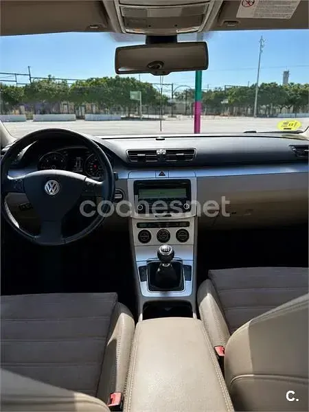 Usado VW Passat Highline 170 CV (125 kW) 2009 Gris / plata Berlina
