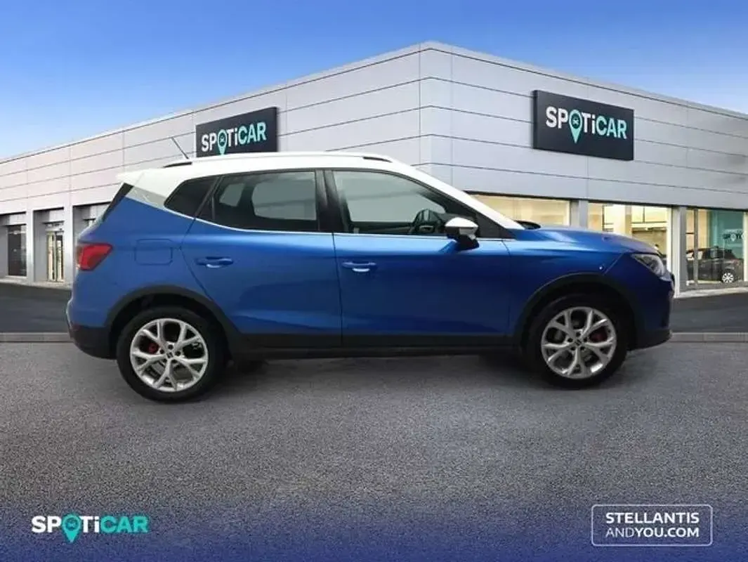 Usado Seat Arona FR 150 CV (110 kW) 2021 Azul SUV