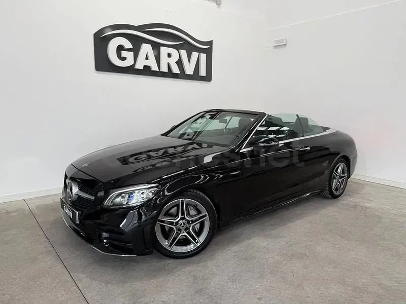 Usado Mercedes C220 194 CV (142 kW) 2021 Negro Descapotable