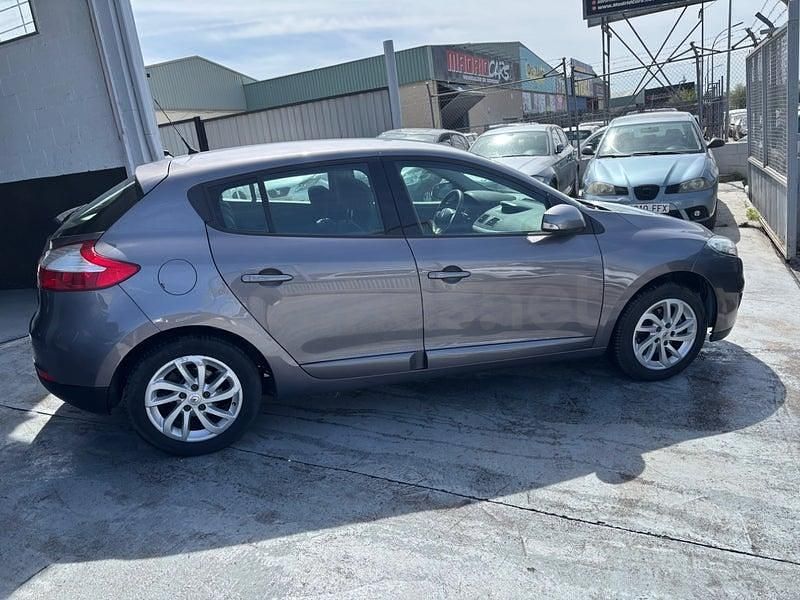 Usado Renault Mégane Dynamique 115 CV (84 kW) 2013 Beige Berlina