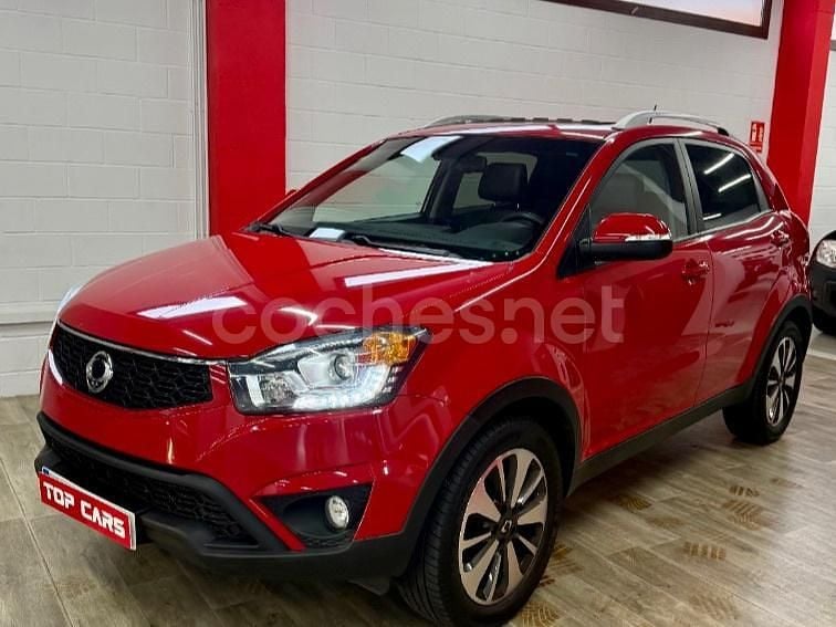 Rojo Usado 2015 Ssangyong (KGM) Korando SUV | 7900 € (Buen precio) - Imagen 1/4