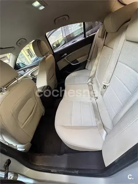 Usado Opel Insignia Cosmo 160 CV (117 kW) 2010 Beige Berlina
