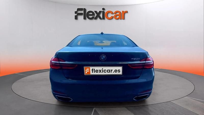 Usado BMW 750 450 CV (330 kW) 2016 Gris Berlina