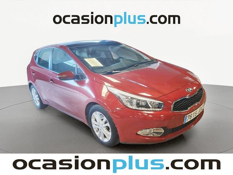 Usado Kia Ceed GT 90 CV (66 kW) 2015 Rojo Utilitario