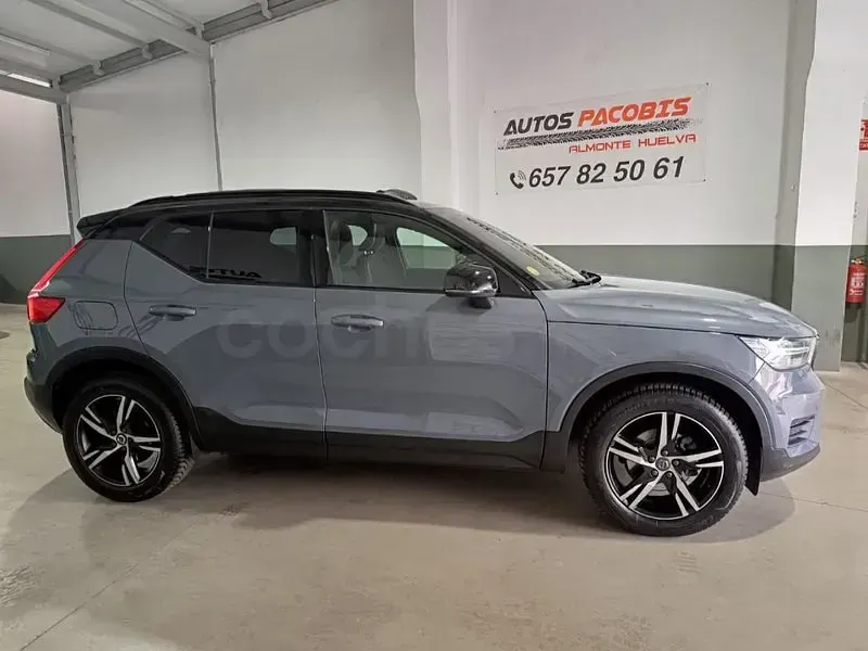 Usado Volvo XC40 R-Design 150 CV (110 kW) 2020 Azul SUV