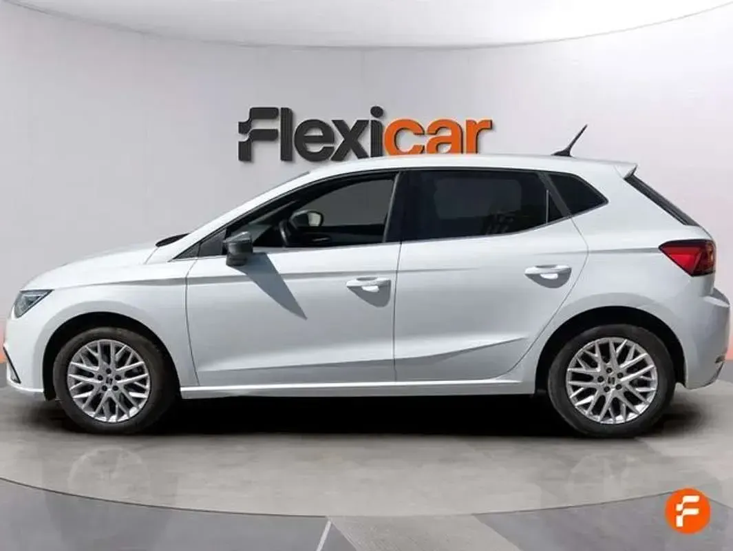Usado Seat Ibiza 110 CV (80 kW) 2024 Blanco Utilitario