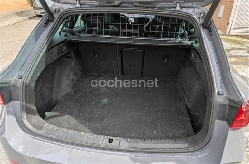 Gris / plata Usado 2021 Cupra Leon Familiar | 21.500 € (Buen precio) - Imagen 1/4