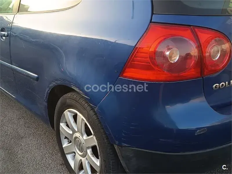 Usado VW Golf IV Trendline 105 CV (77 kW) 2005 Azul Berlina