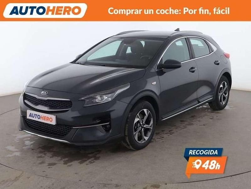 Usado Kia XCeed 120 CV (88 kW) 2019 Gris SUV