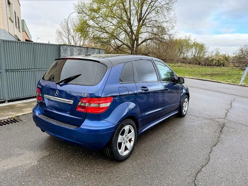Usado Mercedes B180 Sport Edition 109 CV (80 kW) 2009 Azul Monovolumen