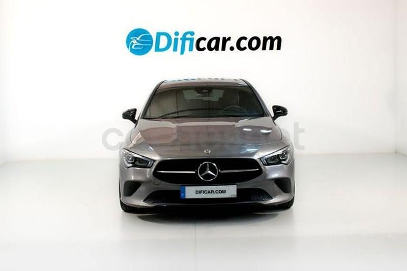 Usado Mercedes CLA200 163 CV (119 kW) 2023 Gris Berlina