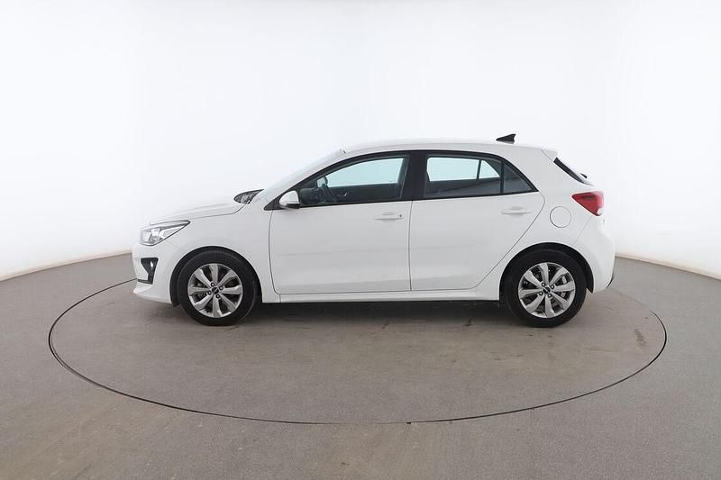 Usado Kia Rio 101 CV (74 kW) 2023 Blanco Utilitario
