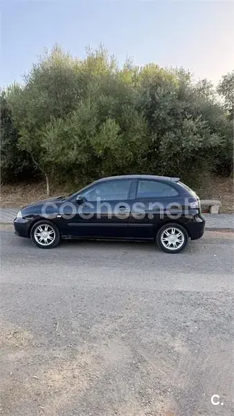Usado Seat Ibiza Reference 75 CV (55 kW) 2006 Negro Utilitario