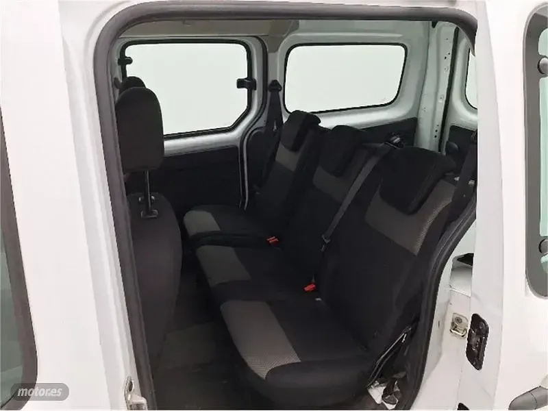Usado Renault Kangoo 44 kW (60 CV) 2020 Blanco Monovolumen