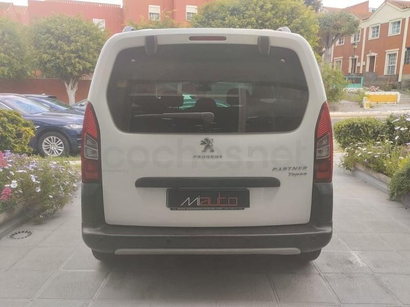 Usado Peugeot Partner Tepee Outdoor 100 CV (73 kW) 2018 Blanco Monovolumen