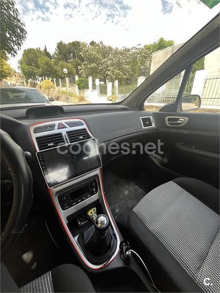 Usado Peugeot 307 90 CV (66 kW) 2006 Azul Berlina