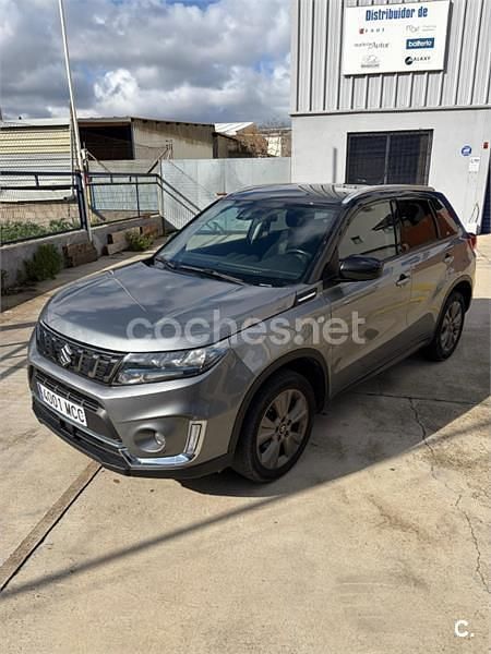 Usado Suzuki Vitara 129 CV (94 kW) 2022 Gris / plata SUV