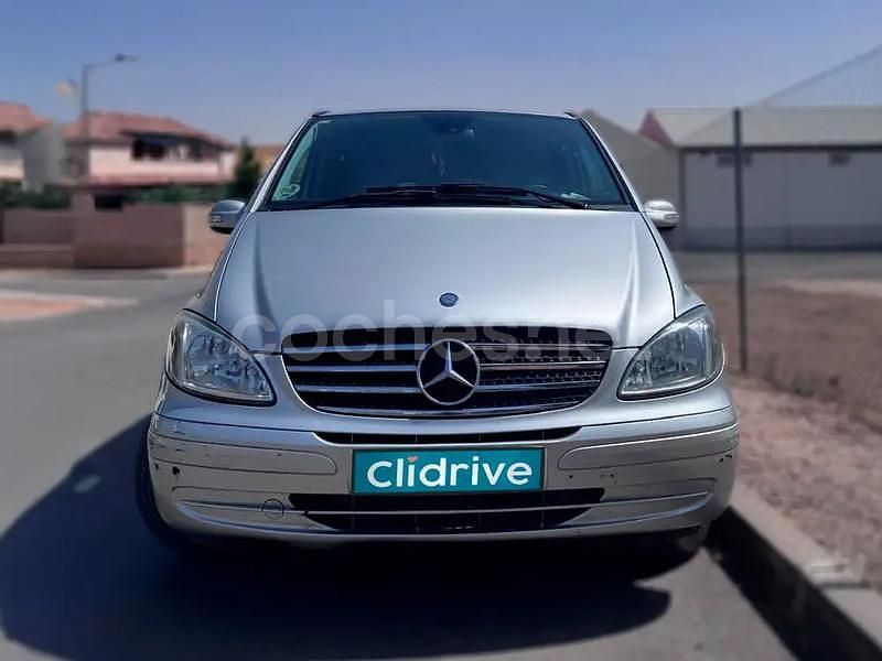 Usado Mercedes Viano 150 CV (110 kW) 2009 Gris / plata Monovolumen