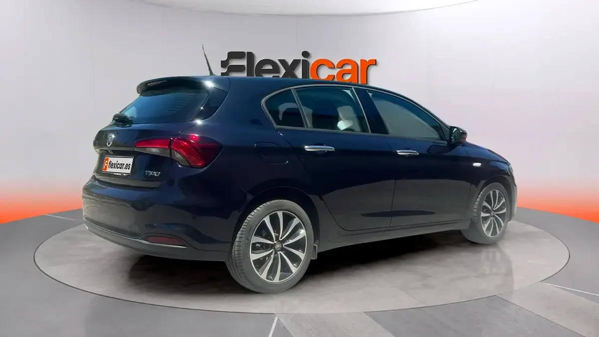 Usado Fiat Tipo Lounge 95 CV (69 kW) 2019 Negro Berlina