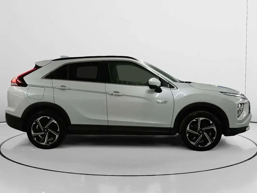 Usado Mitsubishi Eclipse Cross 188 CV (138 kW) 2022 Blanco SUV