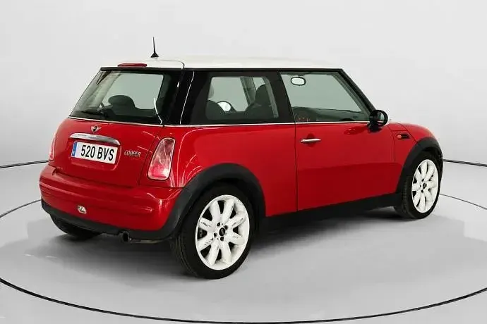 Usado Mini Cooper 115 CV (84 kW) 2002 Rojo Utilitario
