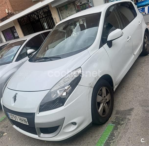 Usado Renault Scénic III Dynamique 110 CV (80 kW) 2011 Blanco Monovolumen