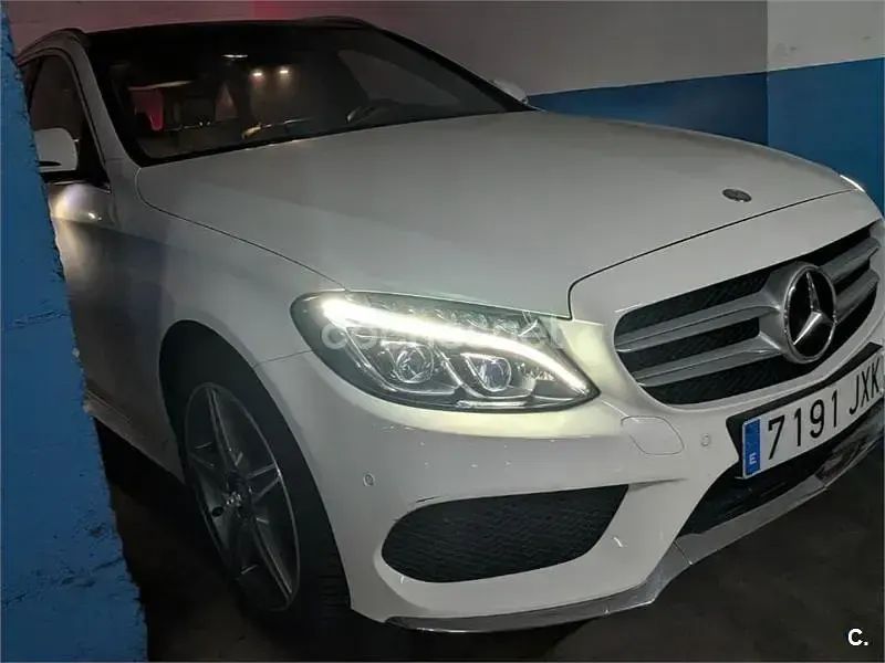 Usado Mercedes C220 AMG line 170 CV (125 kW) 2017 Blanco Familiar