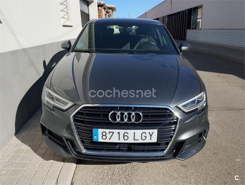 Gris / plata Usado 2020 Audi A3 S-Line Berlina | 22.850 € (Buen precio) - Imagen 1/4