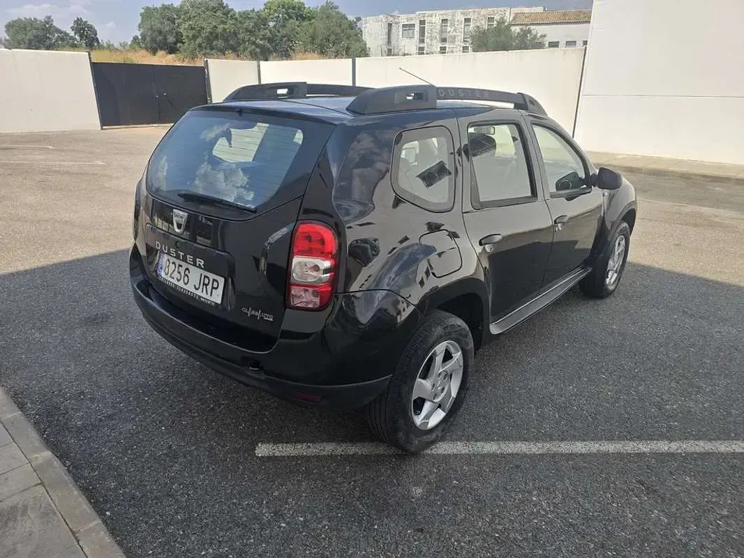 Usado Dacia Duster Ambiance 125 CV (91 kW) 2016 Negro SUV