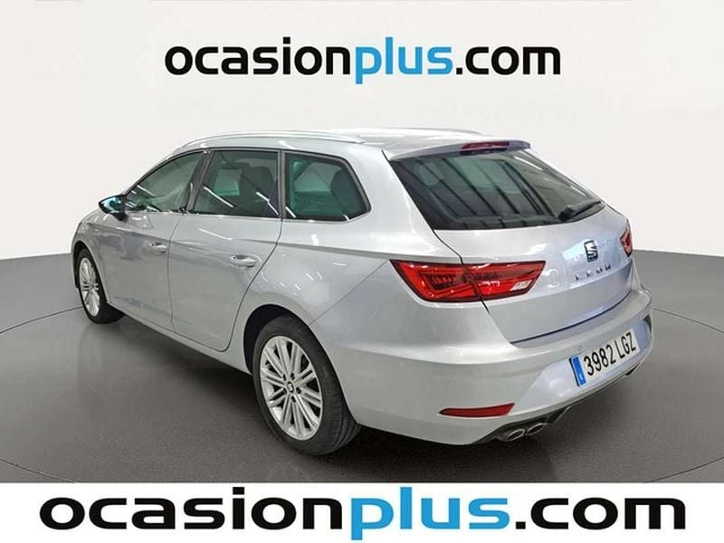 Usado Seat Leon ST XCELLENCE 150 CV (110 kW) 2020 Plateado Familiar