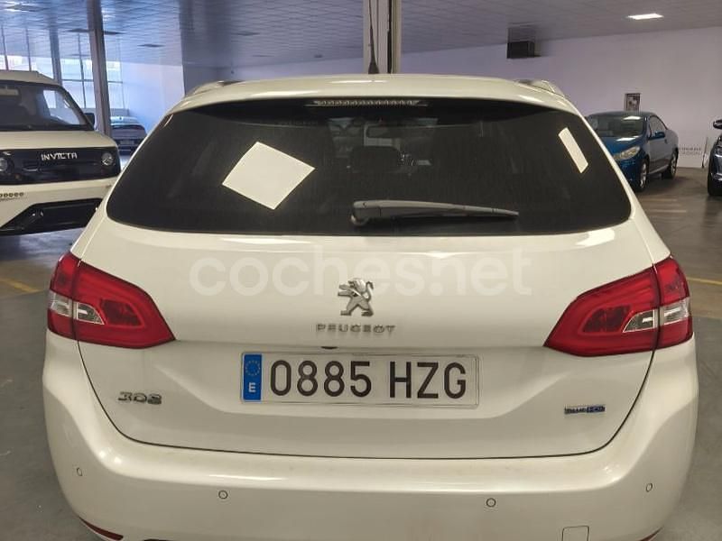 Usado Peugeot 308 SW Allure 150 CV (110 kW) 2014 Blanco Familiar